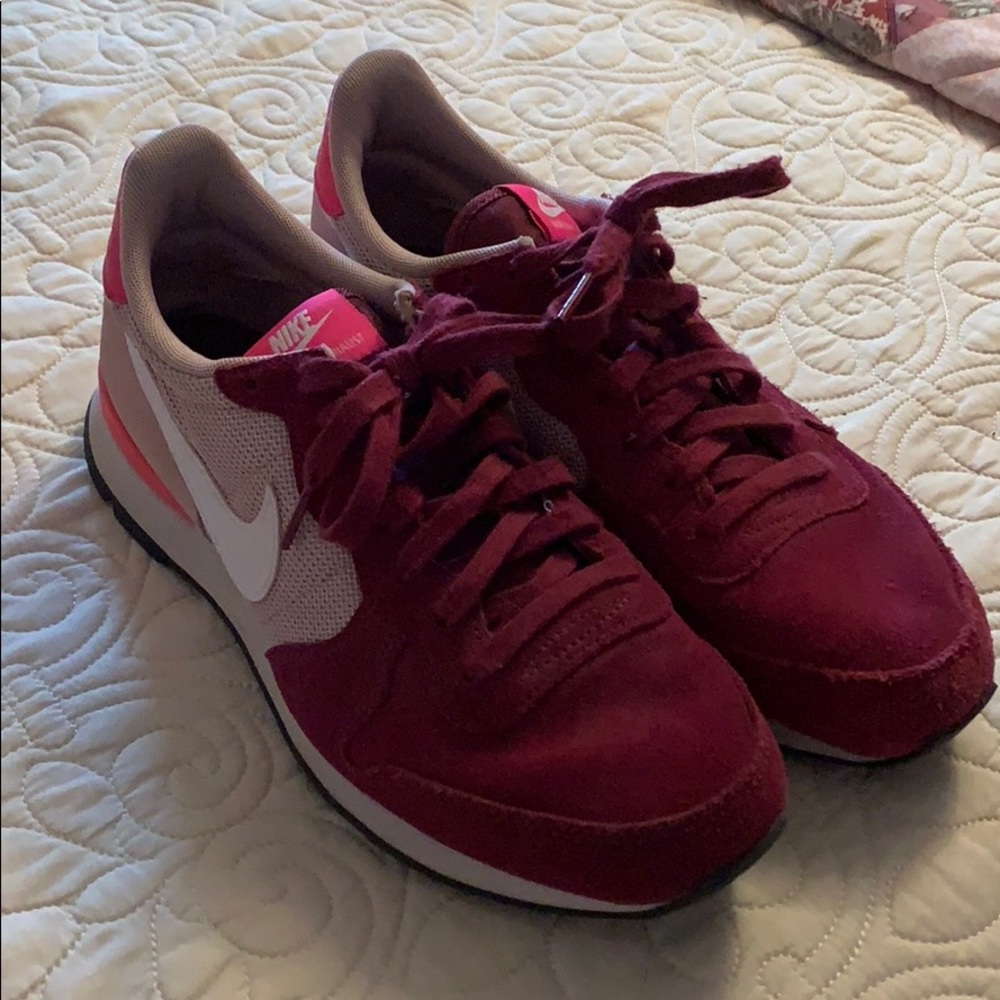 Nike Internationalists